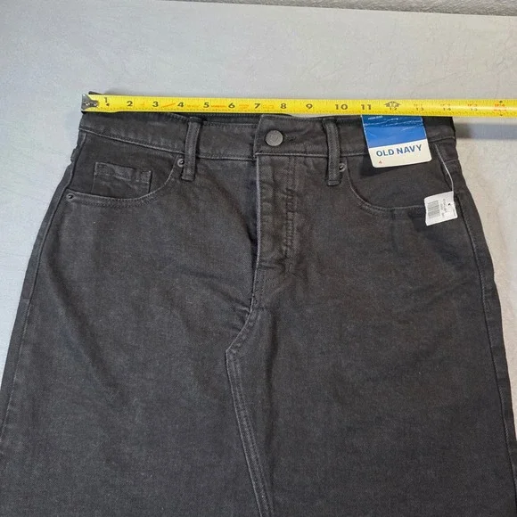 Old Navy Womens High Rise Black Denim Mini Skirt Raw Hem Size 4 - Picture 2 of 8